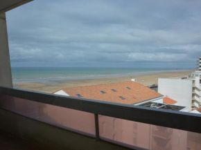Appartement cosy à 50m de la plage pour 4 pers. avec balcon à Saint Hilaire de Riez - FR-1-323-448